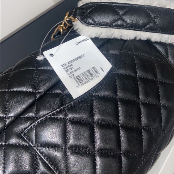 Chanel Lambskin Shearling Large CC Flap Bag - Picture 12 of 12